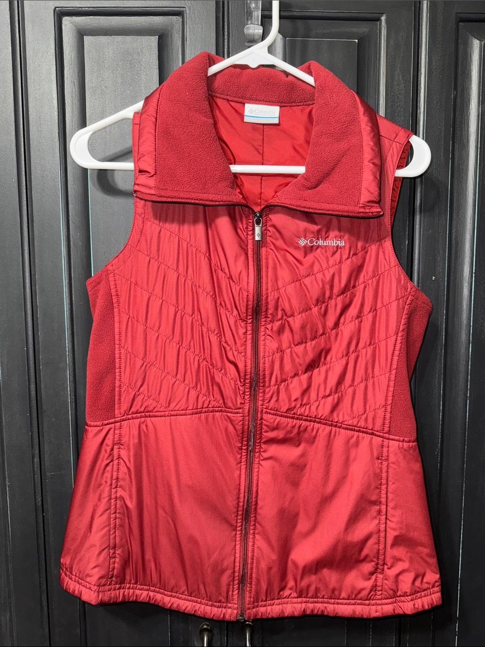 Women’s Columbia Deep Red Quilted Fleece-Trim Vest